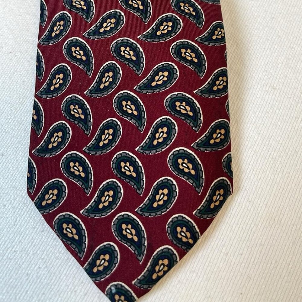 Robert Talbot Roderick St.‎ John 100% Silk Necktie Paisley 60.25"L T Classic
